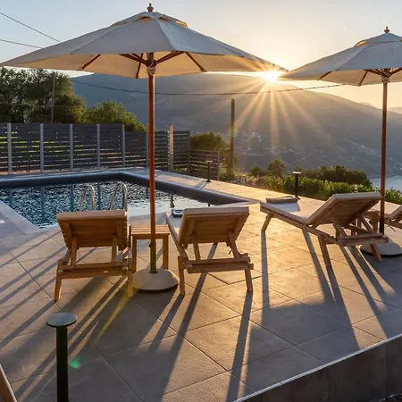 Villa Athina *