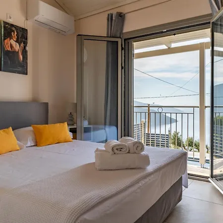 Villa Athina *